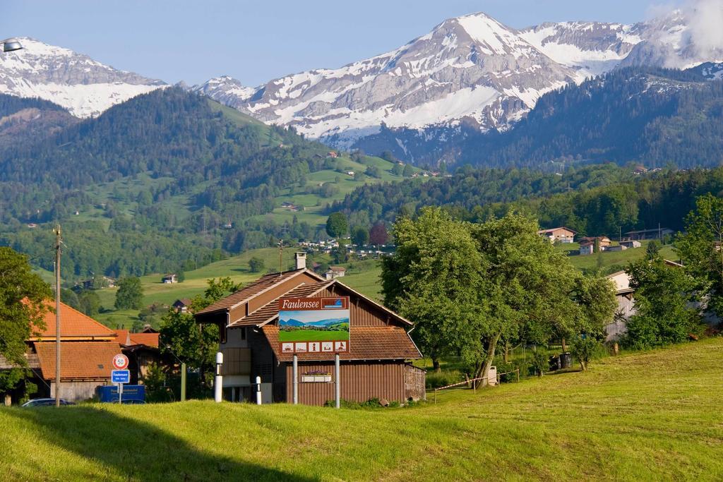 Seehotel Boutique Jaegerhof-Hubertus Faulensee Exteriör bild