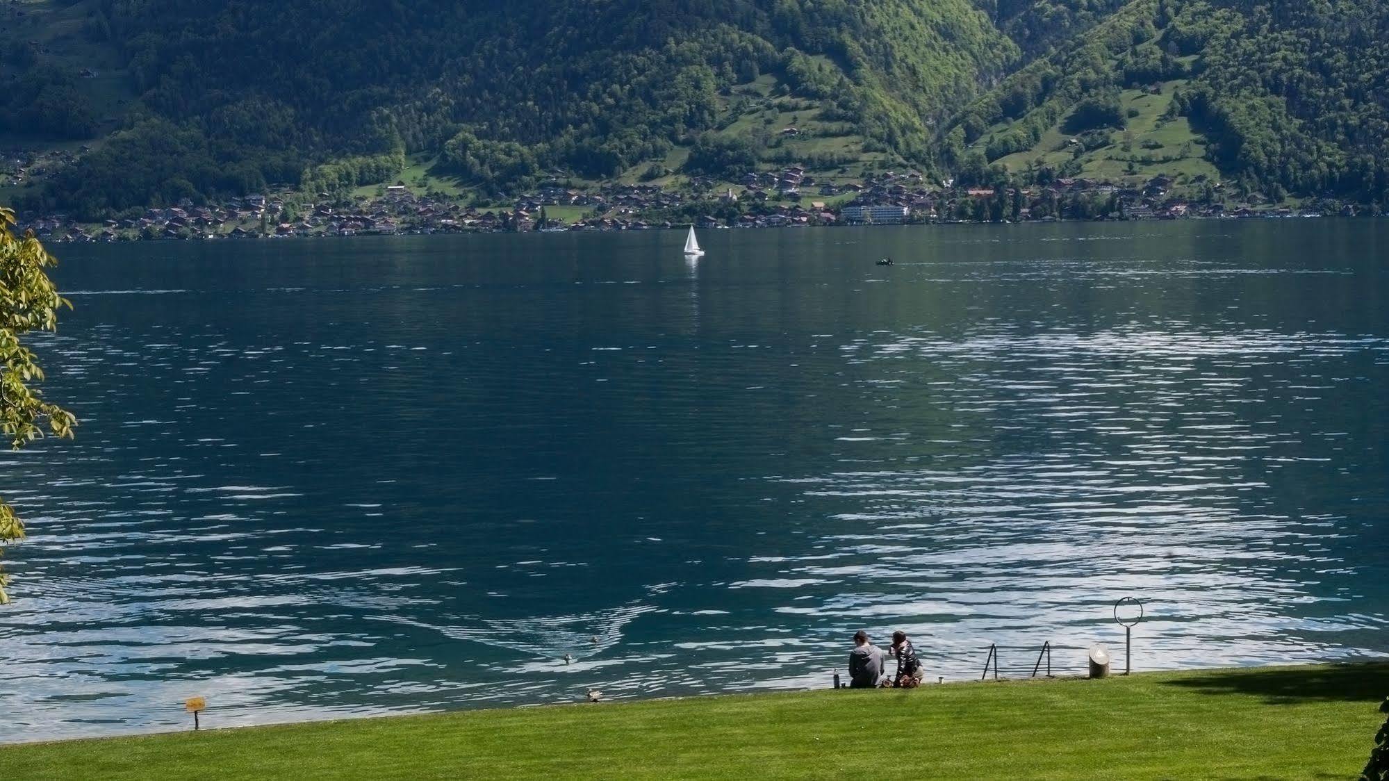 Seehotel Boutique Jaegerhof-Hubertus Faulensee Exteriör bild